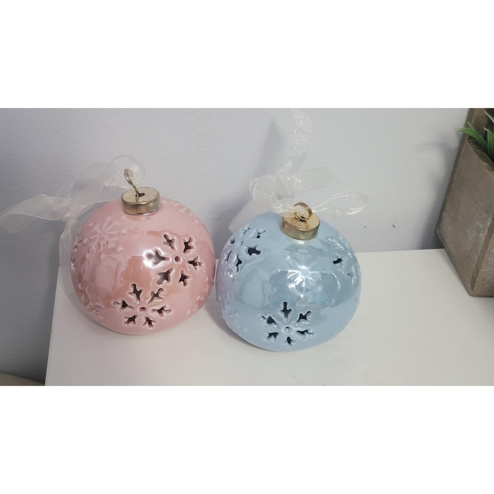 vintage Ceramic Ornament, pink and‎ blue Ornaments 3.5"